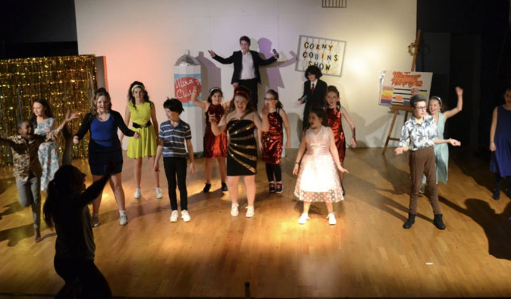 Musical Theatre Picture 945 X 395 (1)