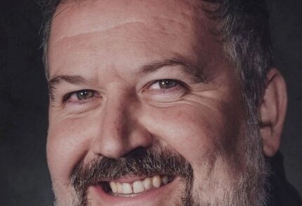 Dick Whittington – Pantomime 2023-24 cast member image for: Dion Davies - Dame Penny Drops