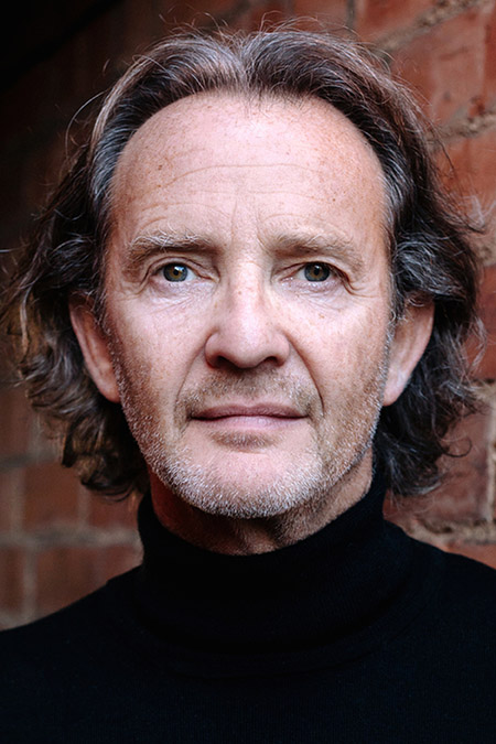 Anton Lesser